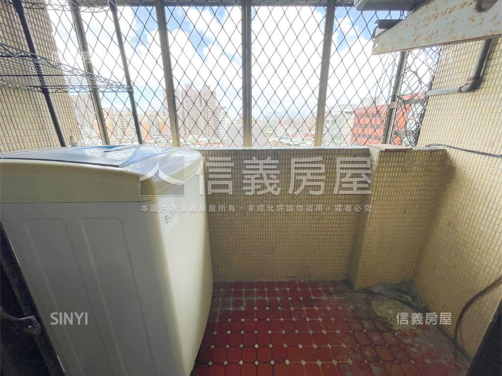 捷運豪美高樓景觀單身貴族房屋室內格局與周邊環境