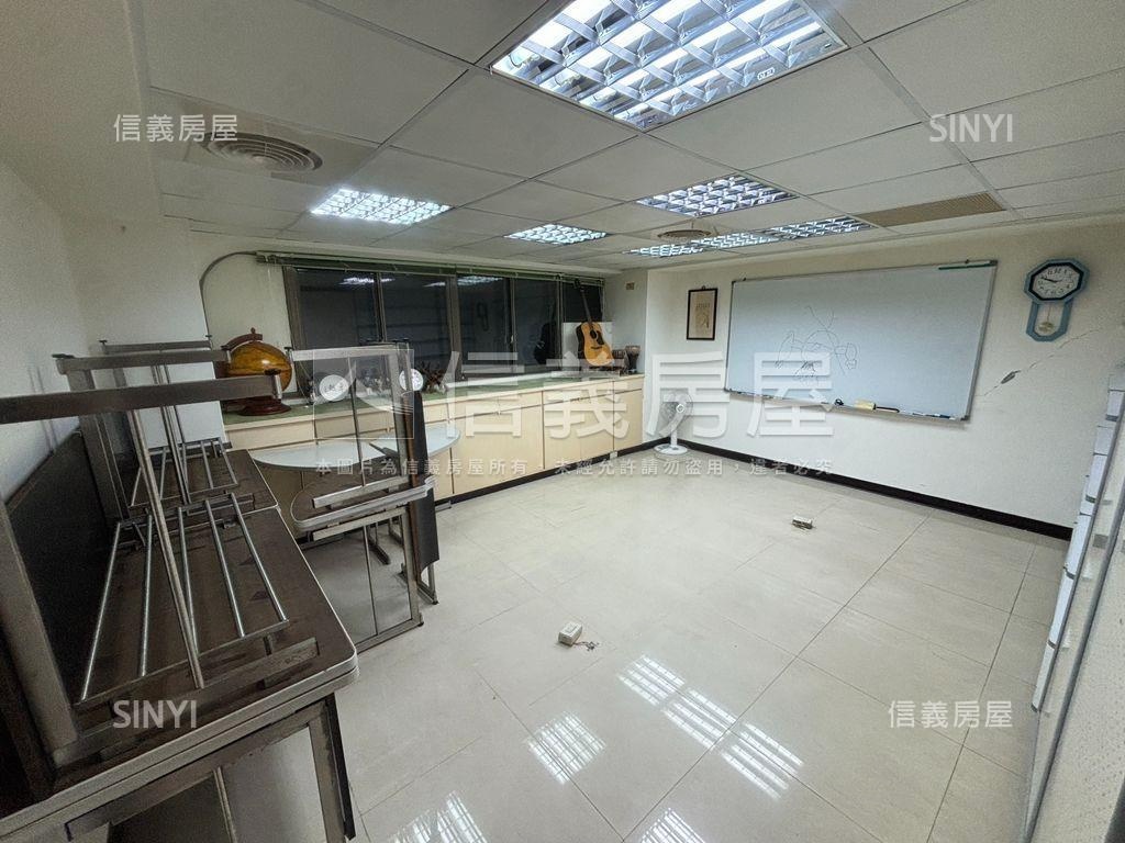 近世貿國館住辦管理大樓房屋室內格局與周邊環境