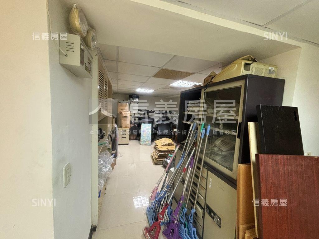 近世貿國館住辦管理大樓房屋室內格局與周邊環境