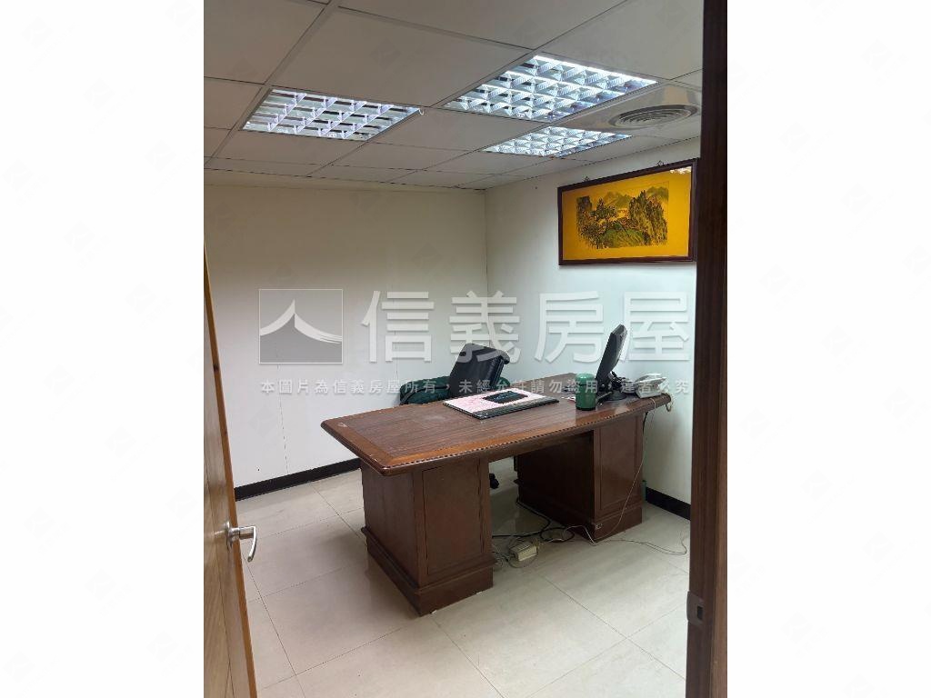 近世貿國館住辦管理大樓房屋室內格局與周邊環境