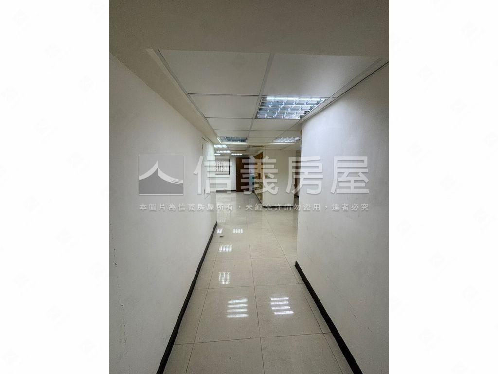 近世貿國館住辦管理大樓房屋室內格局與周邊環境