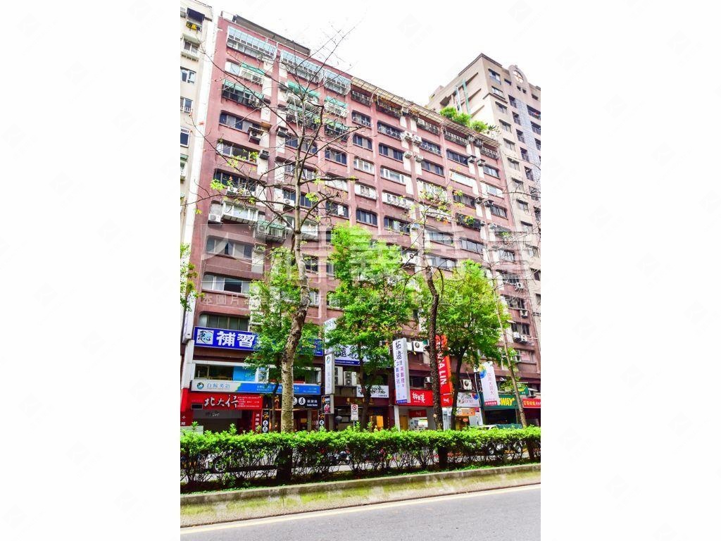 近世貿國館住辦管理大樓房屋室內格局與周邊環境