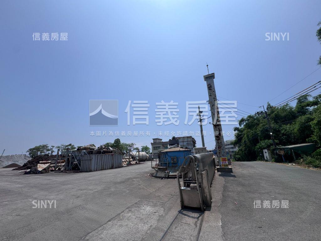 林園甲工７２５６坪房屋室內格局與周邊環境