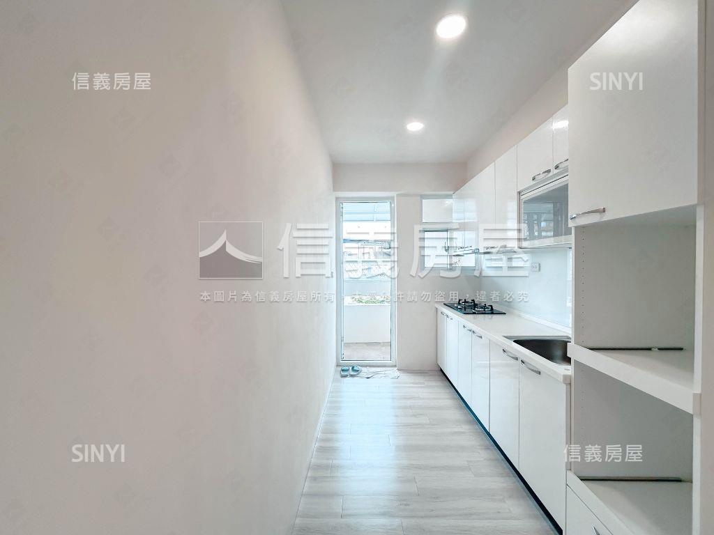 東區｜近南紡純白時尚三房房屋室內格局與周邊環境