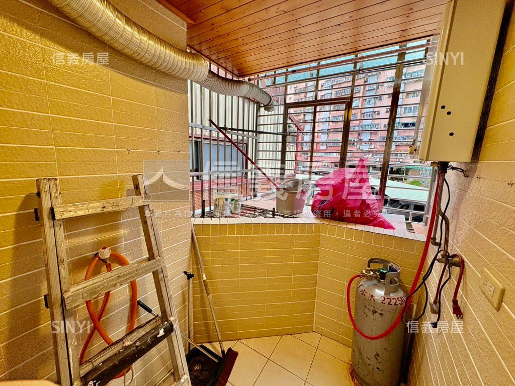 拎包入住華順二樓公寓房屋室內格局與周邊環境