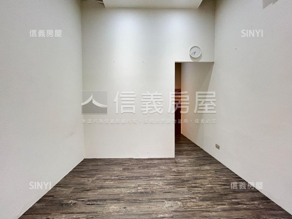✿南京三民挑高４米店辦✿房屋室內格局與周邊環境