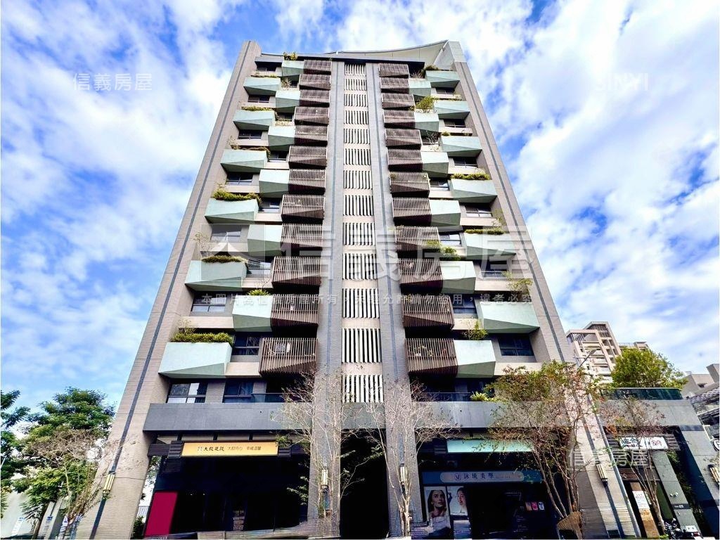 育賢路１＋２樓大面寬店面房屋室內格局與周邊環境