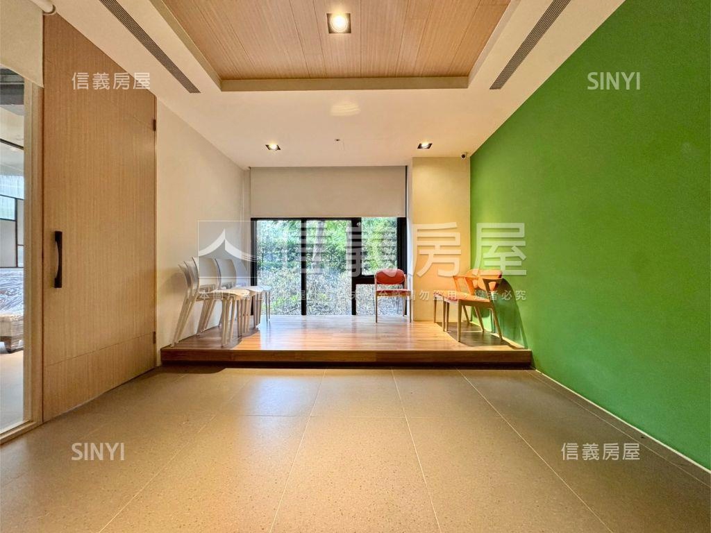 育賢路１＋２樓大面寬店面房屋室內格局與周邊環境