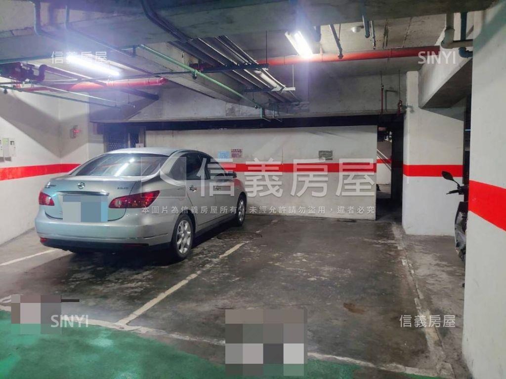 ㊣潤泰山河３房１室有車位房屋室內格局與周邊環境