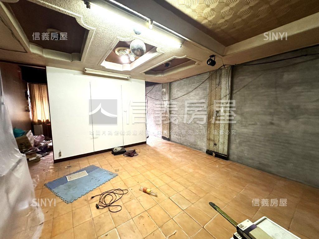 萬大公寓２樓成家房屋室內格局與周邊環境