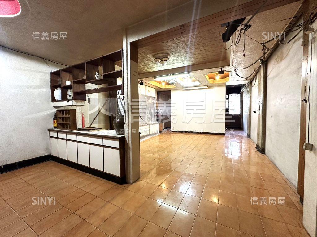 萬大公寓２樓成家房屋室內格局與周邊環境