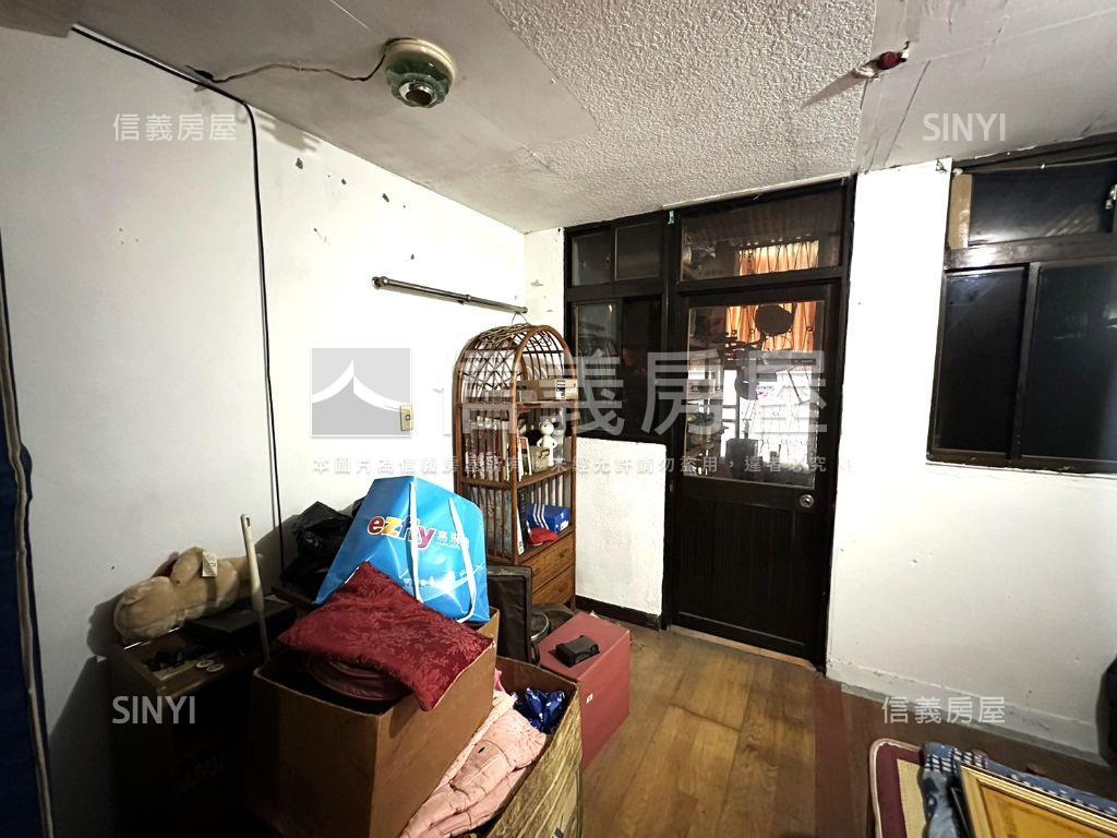 萬大公寓２樓成家房屋室內格局與周邊環境