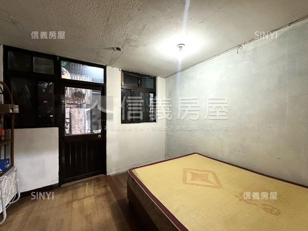 萬大公寓２樓成家房屋室內格局與周邊環境