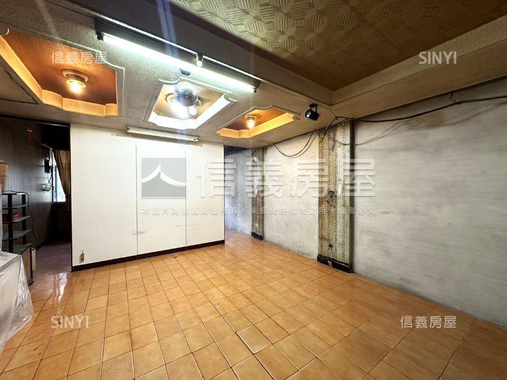 萬大公寓２樓成家房屋室內格局與周邊環境