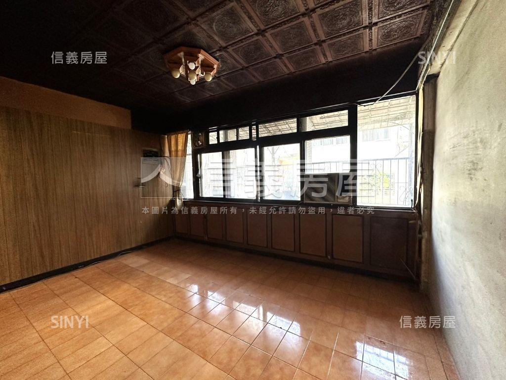 萬大公寓２樓成家房屋室內格局與周邊環境