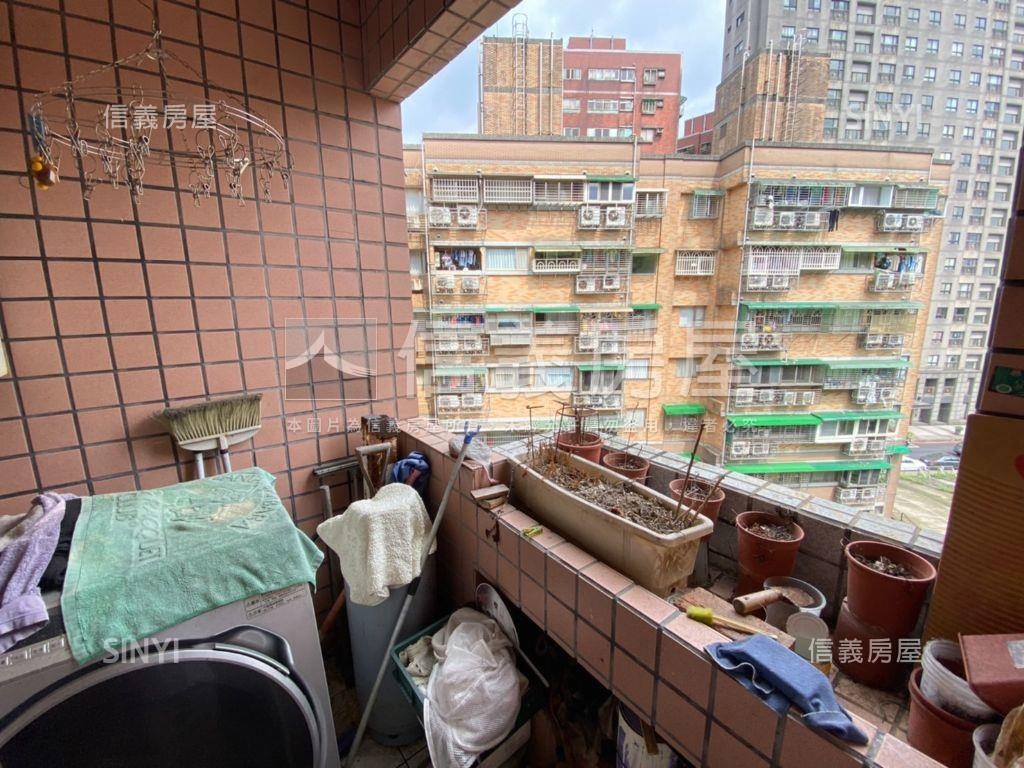 仁愛翠庭邊間大兩房車位房屋室內格局與周邊環境