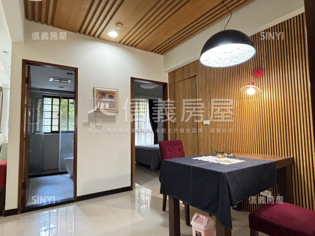 鴻華欣苑兩房車位房屋室內格局與周邊環境