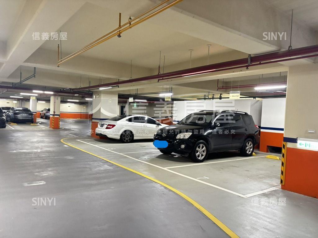 鴻華欣苑兩房車位房屋室內格局與周邊環境
