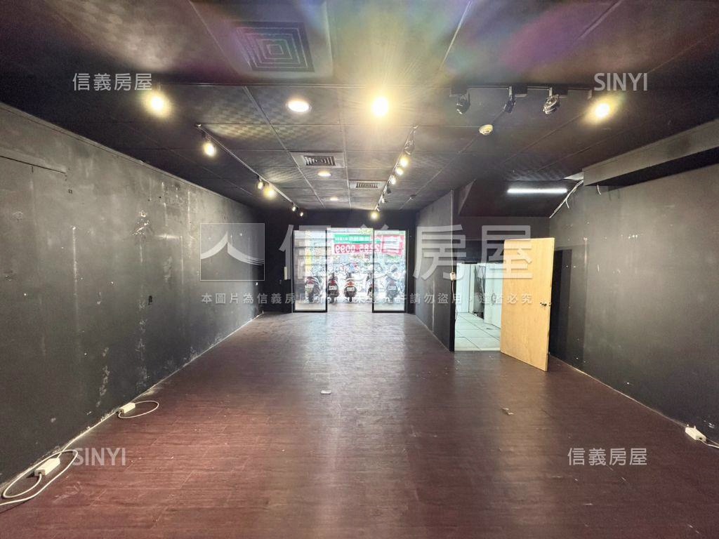 中興商圈金店面１３９９萬房屋室內格局與周邊環境