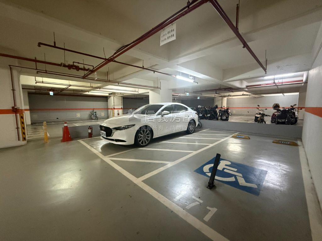 輔大落日美景電梯房屋室內格局與周邊環境