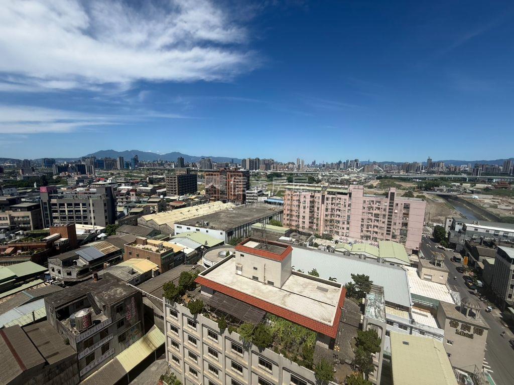 輔大落日美景電梯房屋室內格局與周邊環境