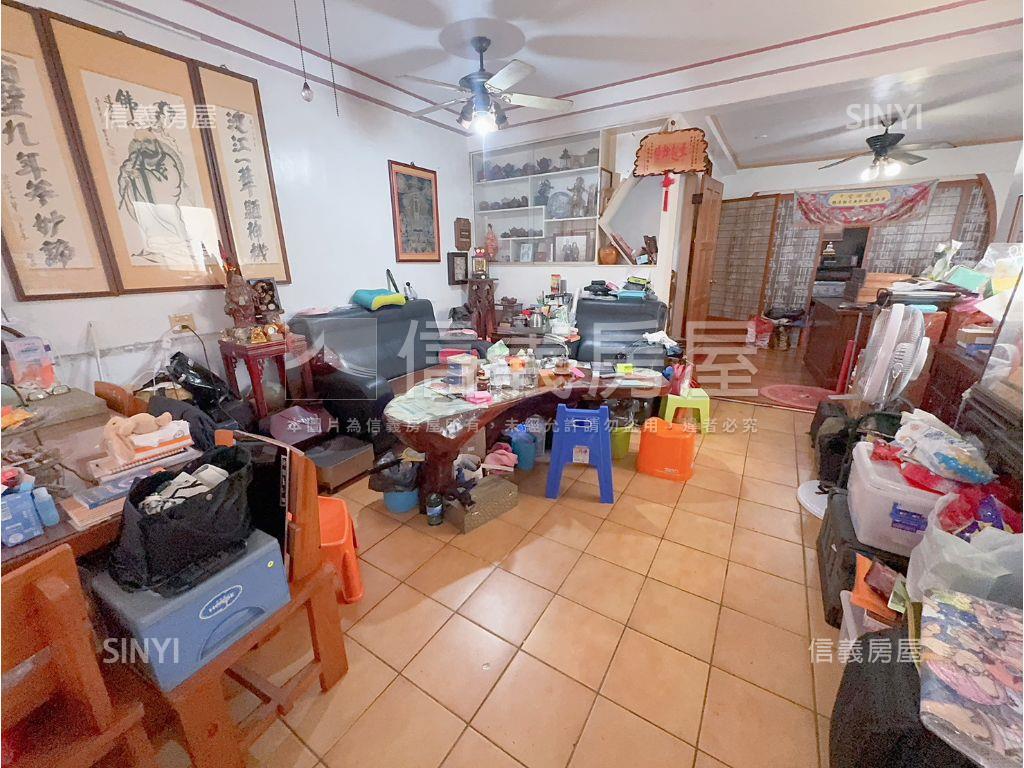 西屯近捷運大地坪透天房屋室內格局與周邊環境