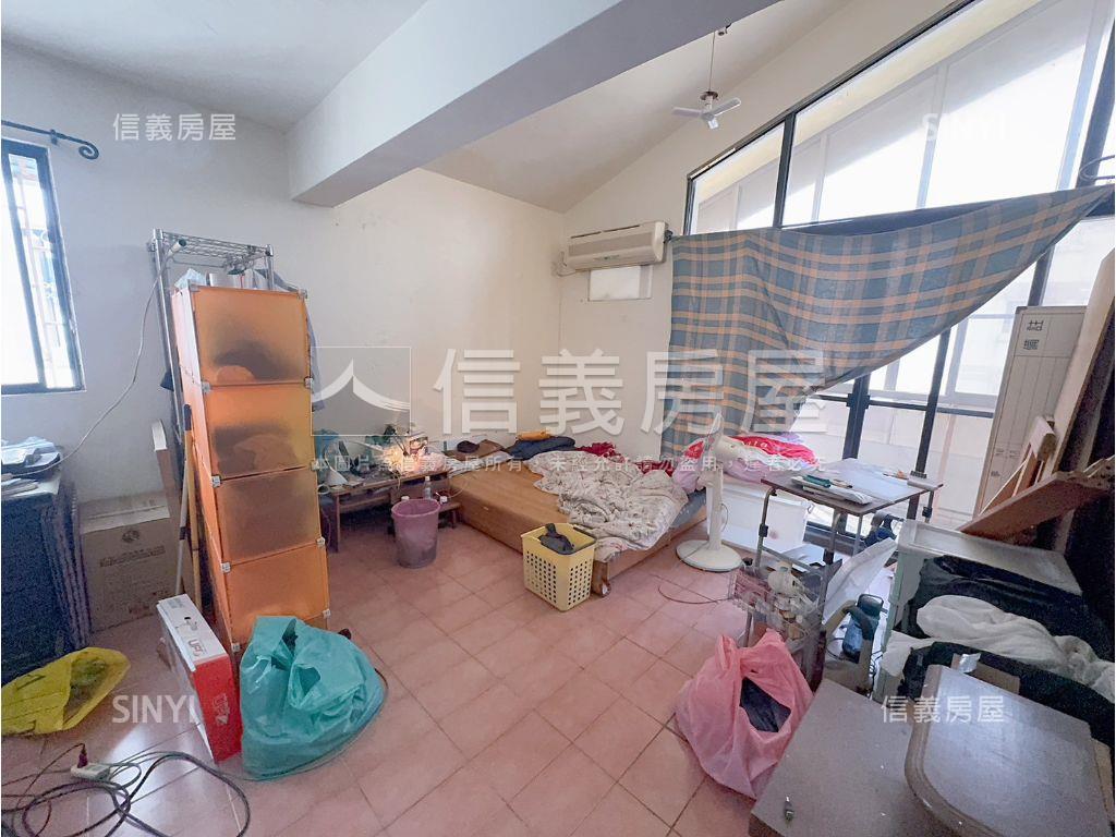 西屯近捷運大地坪透天房屋室內格局與周邊環境