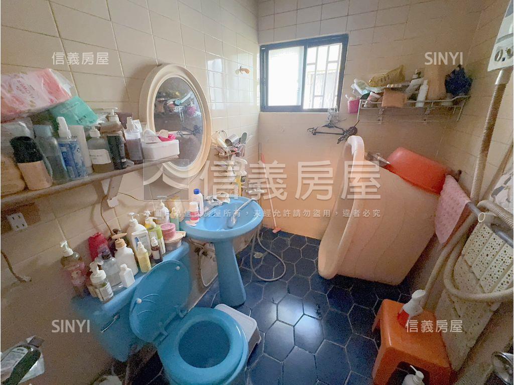 西屯近捷運大地坪透天房屋室內格局與周邊環境