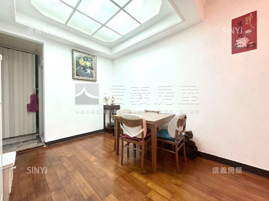 正金湖路２樓美寓房屋室內格局與周邊環境