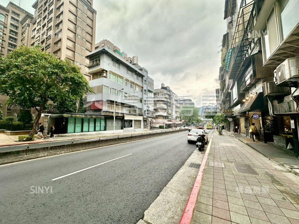 正金湖路２樓美寓房屋室內格局與周邊環境