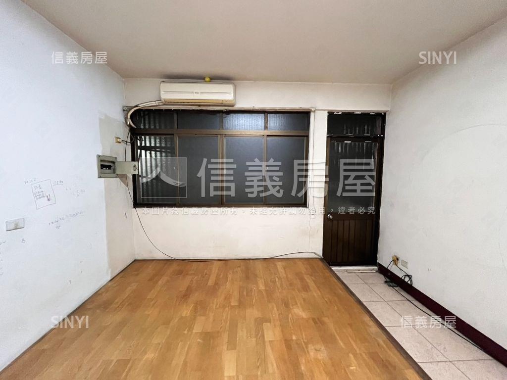 草衙道雙面採光活巷透天房屋室內格局與周邊環境