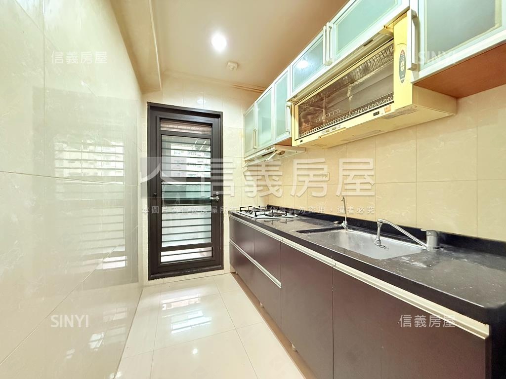 森呼吸．陽光樹海三房平車房屋室內格局與周邊環境