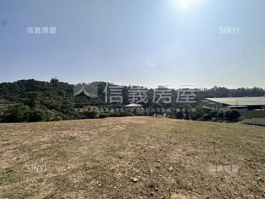 鳥松埔嶺段臨路有電５分地房屋室內格局與周邊環境