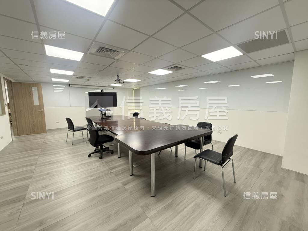正崇德路洛克斐勒商辦Ｂ房屋室內格局與周邊環境