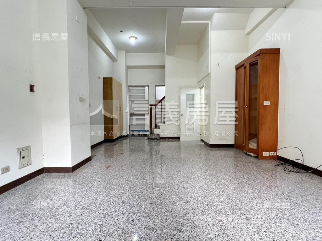 八期低總價質感美別墅房屋室內格局與周邊環境