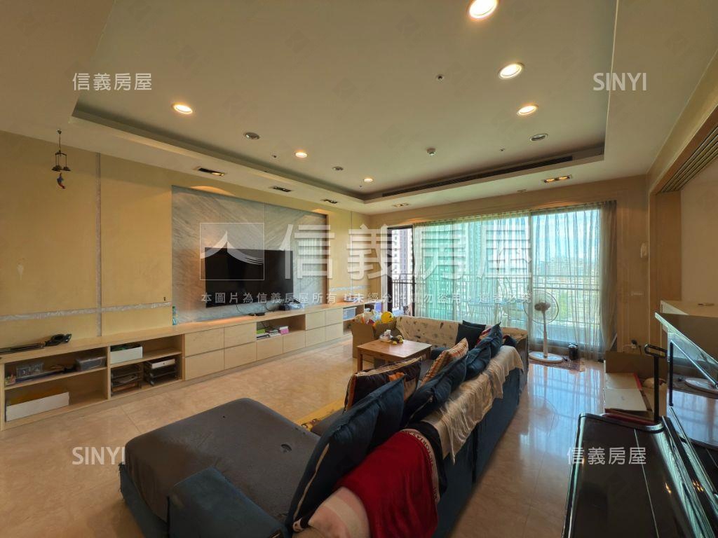 公園首排人文首馥高樓邊間房屋室內格局與周邊環境