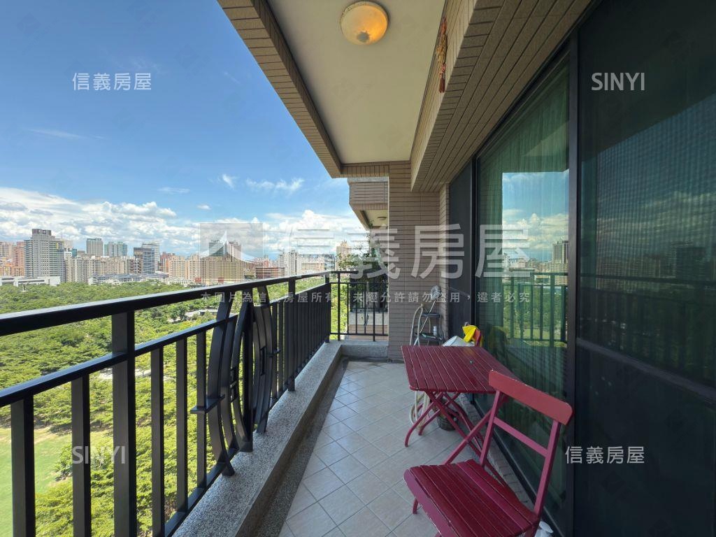 公園首排人文首馥高樓邊間房屋室內格局與周邊環境