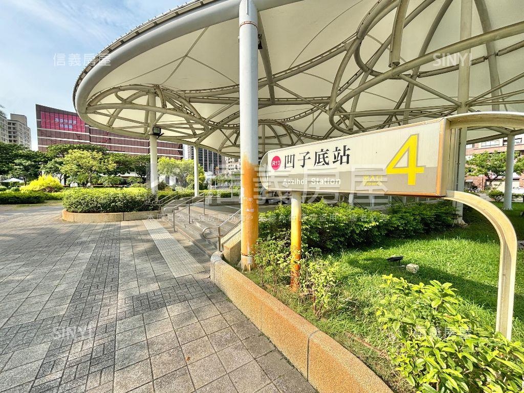 公園首排人文首馥高樓邊間房屋室內格局與周邊環境