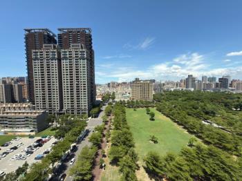 公園首排人文首馥高樓邊間