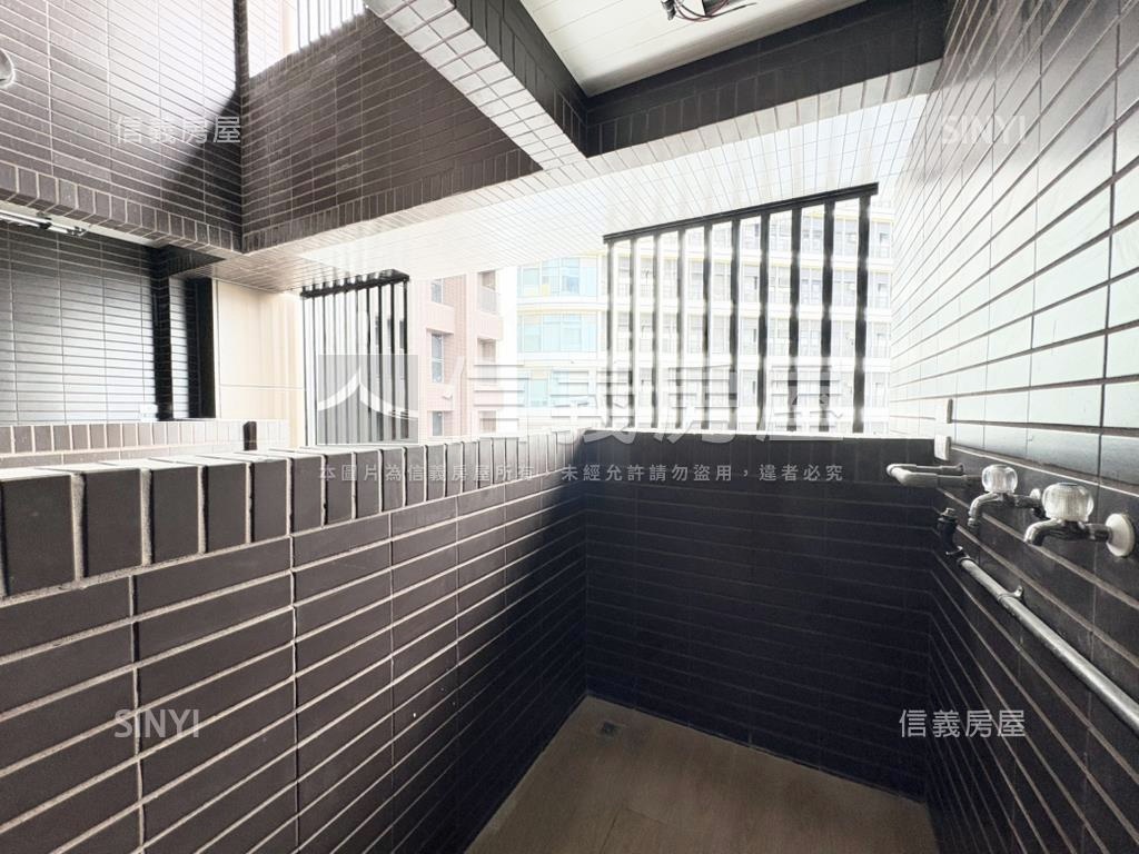 百邑富都匯全新２房車位房屋室內格局與周邊環境