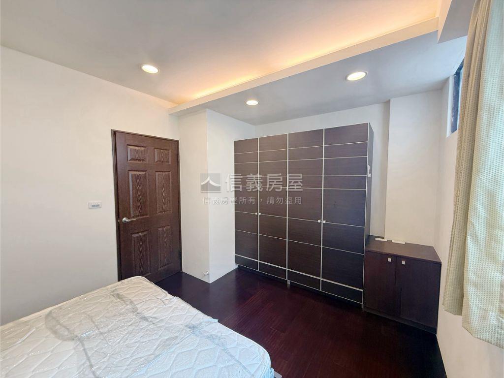 大毅狄斯耐｜前後雙車別墅房屋室內格局與周邊環境