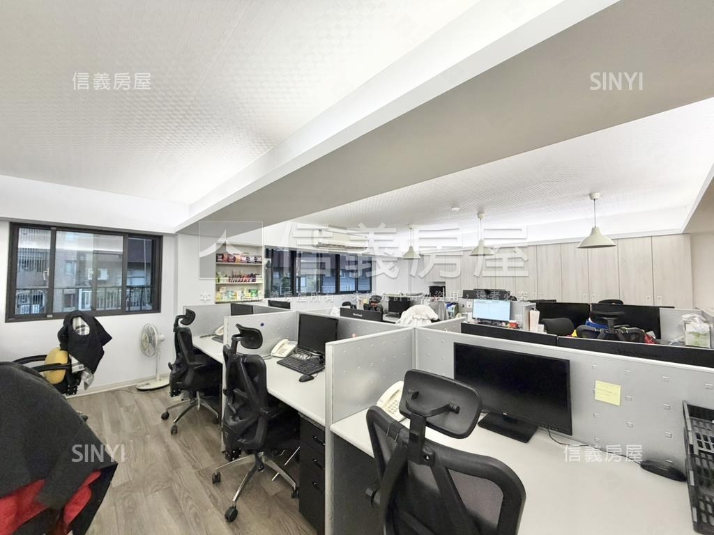 榕馨園有頂加坡平車位可用房屋室內格局與周邊環境