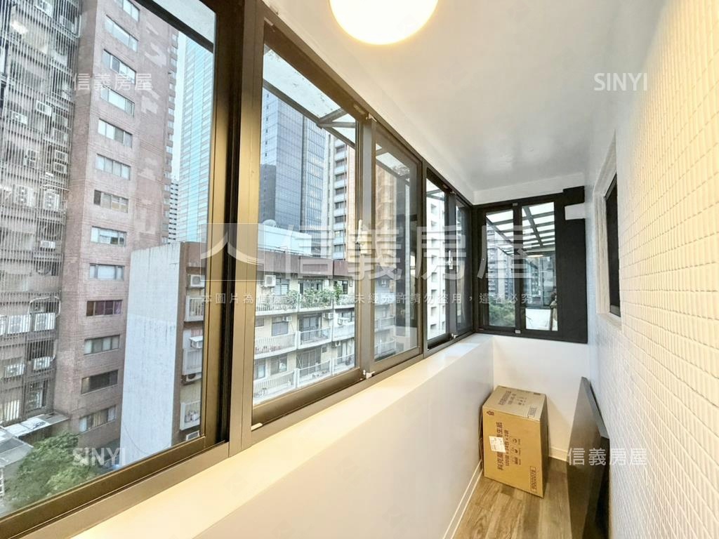 榕馨園有頂加坡平車位可用房屋室內格局與周邊環境