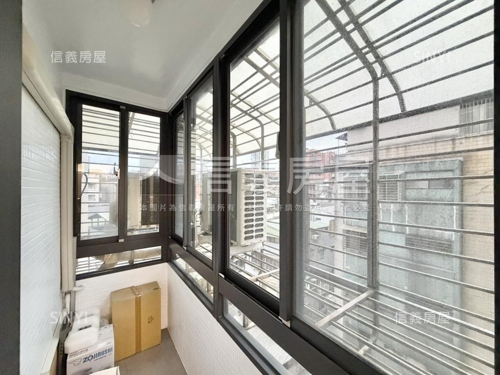 榕馨園有頂加坡平車位可用房屋室內格局與周邊環境