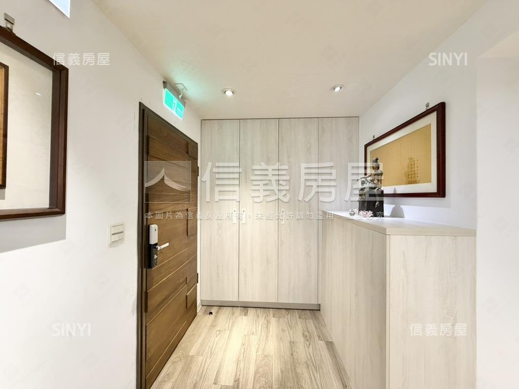 榕馨園有頂加坡平車位可用房屋室內格局與周邊環境