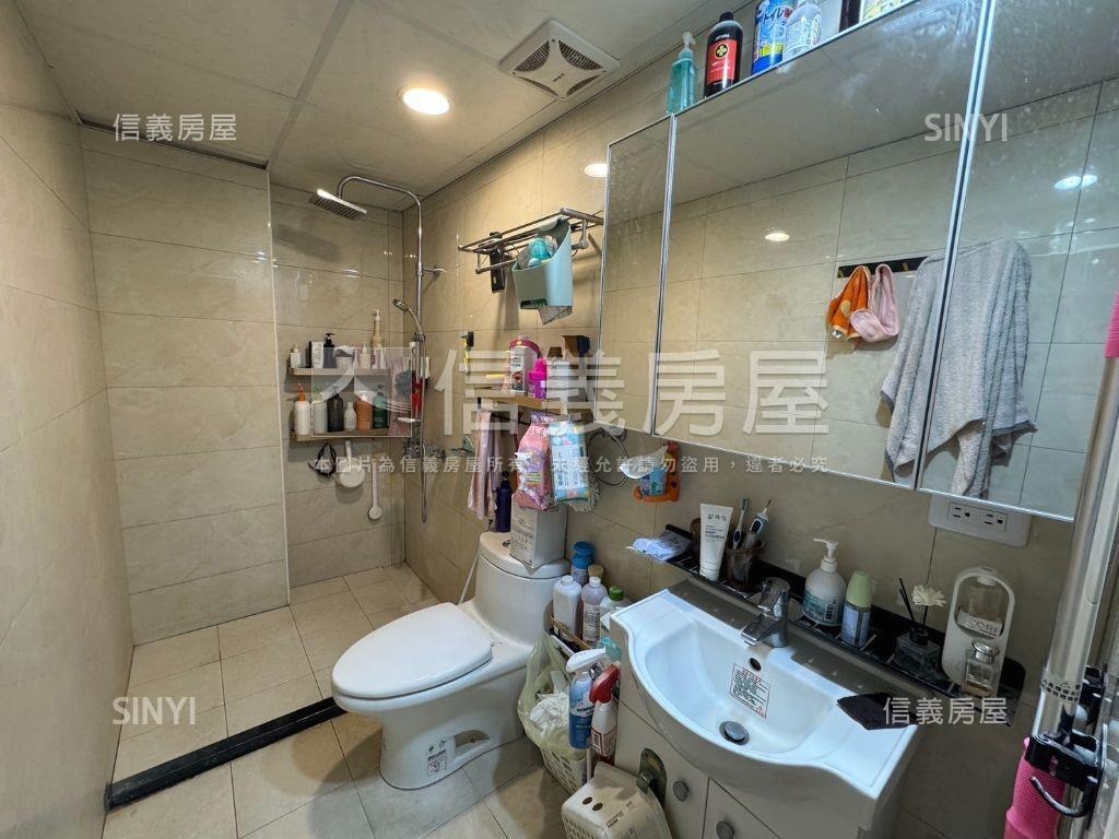 向上市場旁精裝樓店好停車房屋室內格局與周邊環境