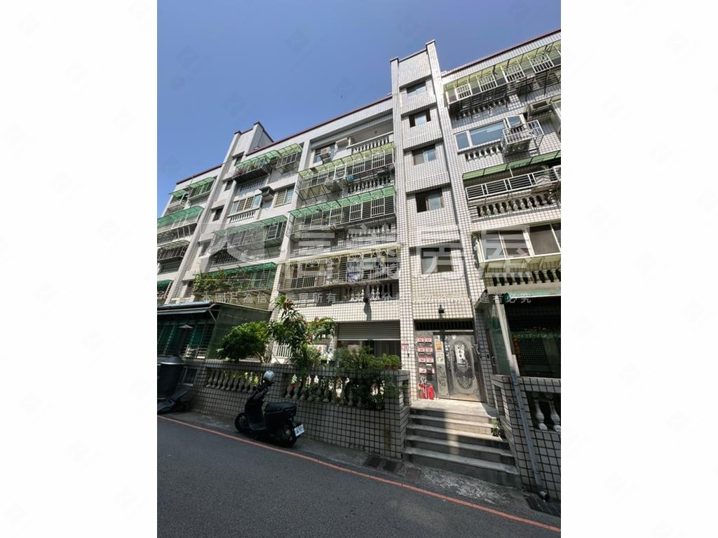 大江山公寓三樓坡平車位房屋室內格局與周邊環境