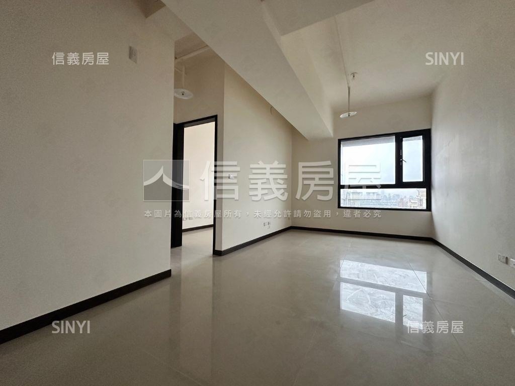 發樓ＭＥ高樓三房方正車位房屋室內格局與周邊環境
