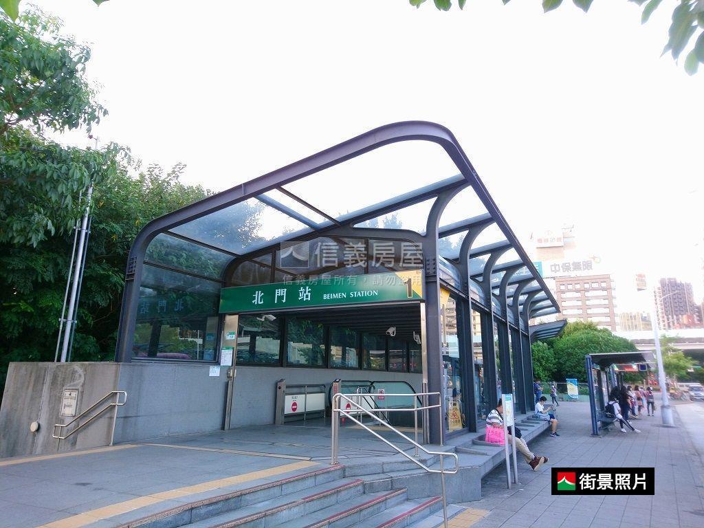 西門１２樓優質機能美宅房屋室內格局與周邊環境
