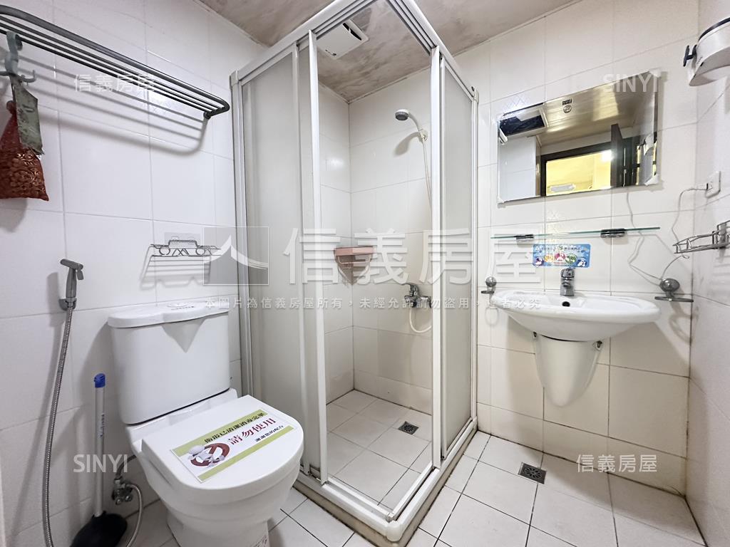 左岸雙面採光面公園３房房屋室內格局與周邊環境